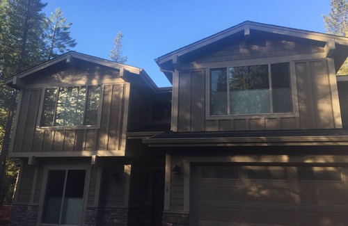 Sunriver Casa | ¡Nueva casa al otro lado de la calle de SHARC con 10 pases!