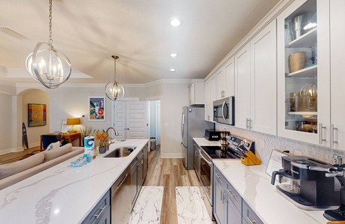 Silver Sands Casa | Newer home with elegant interior & fenced yard, 3 blocks to the beach