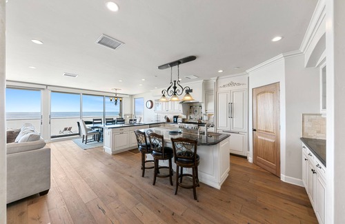 Hollywood Beach Casa | Newer Villa ON THE SAND 7 beds 6 baths, Elevator, 5-car parking!