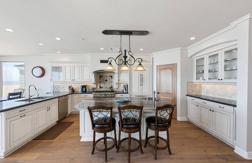 Hollywood Beach Casa | Newer Villa ON THE SAND 7 beds 6 baths, Elevator, 5-car parking!