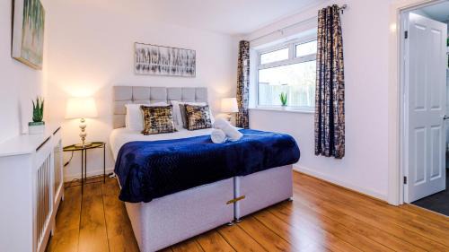Chester Casa | Newhall Road - 4 Bedroom Chester Home - Parking
