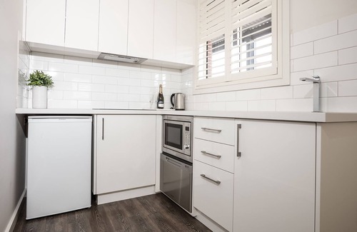 Ballarat Hotel | Newington Apartments