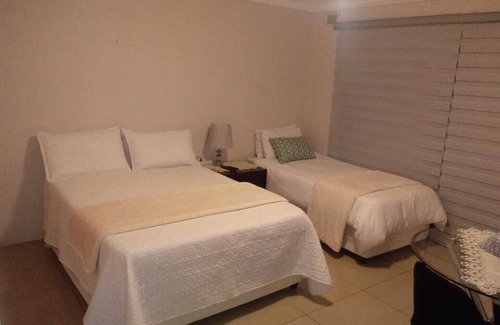 Newlands East Casa | Newlands East Home With A Beautiful View