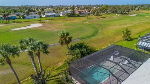 Oakland Hills Casa | Newley Built Heated Pool Golf course Views