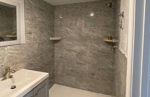 Stonewood-Pentwood-Winston Apartamento | Newley Renovated, modern and cozy, close to Baltimore and Towson!