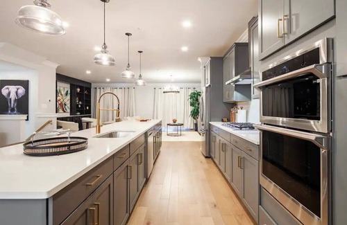 Upper Marlboro Casa | Newly and lavishly furnished 3-bedroom townhome in Bowie to enjoy your stay