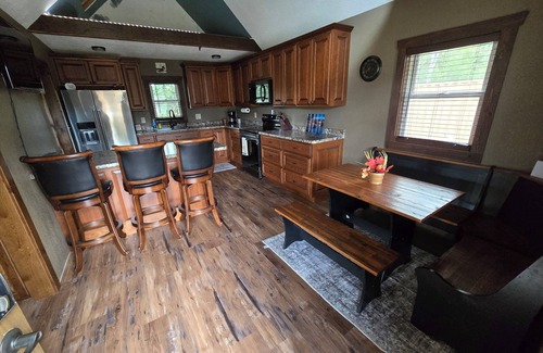 Sparta Cabina | Newly built "tinyish cabin