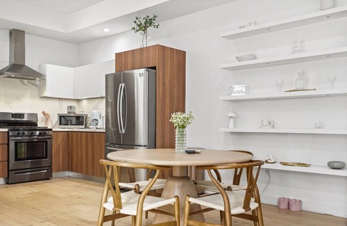 Mar Vista Casa | Newly Built 2 Bedroom 2.5 Bath House w/ Modern Finishes Pet and Family Friendly