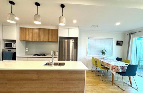 Hamilton Casa | Newly Built 3 BDMs Besides Chartwell Shopping Mall