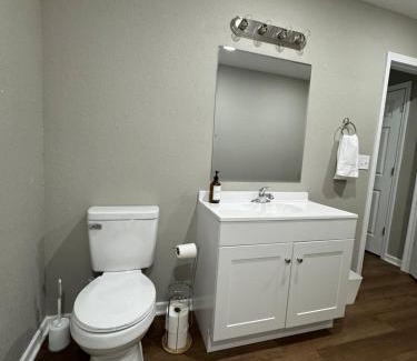 Warrensburg Casa | Newly built 3 level home 2 minute drive to UCM