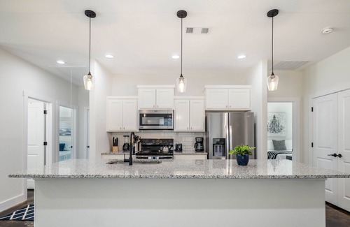 Denison Casa | Newly Built 3BD/2BA close to Lake Texoma!
