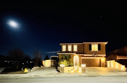 Lake Elsinore Casa | Newly Built 4 Bedroom 2.5 Bath Pool/Spa House near Temecula Vineyards