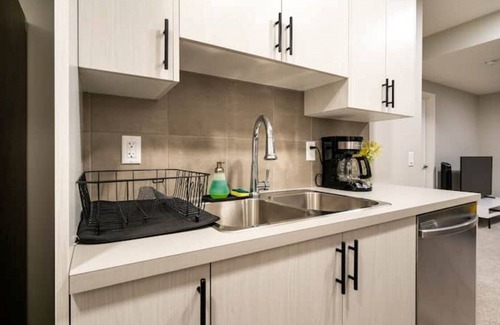 Sage Hill Casa | Newly built and tastefully furnished legal one bedroom private guest suit.