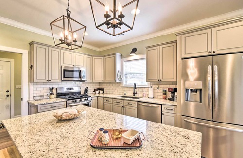 Arab Casa | Newly Built Arab Abode Near Guntersville Lake