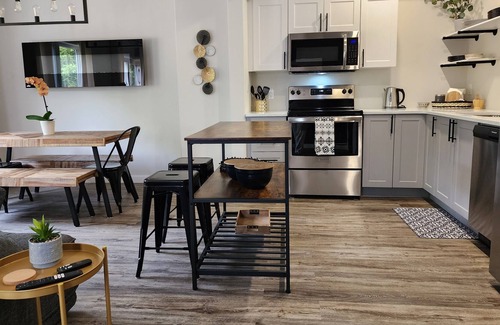 Chatham-Kent Casa | Newly Built Chatham Home!