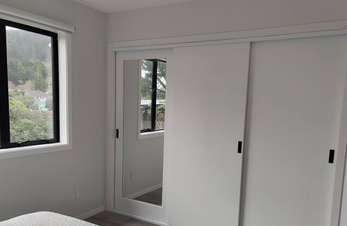 Tawa Casa | Newly Built comfortably home in Wellington Tawa
