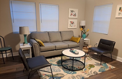 Durham Cabaña | Newly built cottage in historical district close to walking trails and downtown.