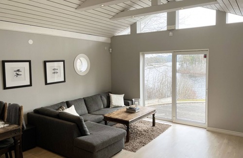 Jarnforsen Casa | Newly built cottage located on a lake plot by Lake Flaten | SE05035