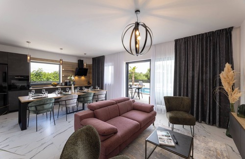 Kastel Novi Casa | Newly Built Cozy House With Private Surroundings for a Perfect Peaceful Vacation