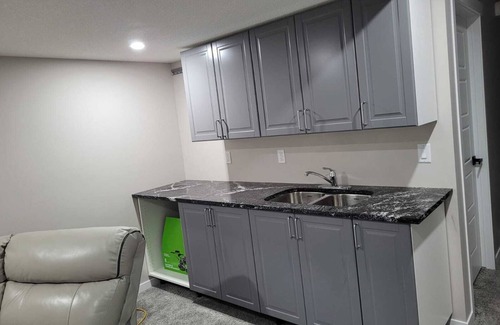 Southwest Calgary Casa | Newly built Cozy 2 bedroom secondary suite in Calgary