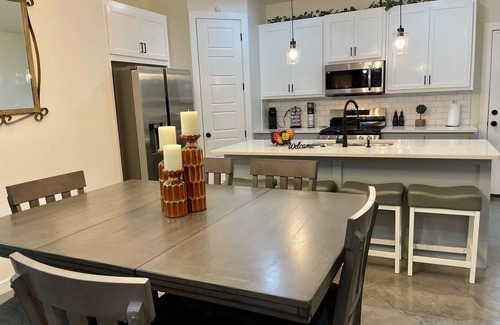 Central Oklahoma City Casa | Newly Built Cozy Family Home