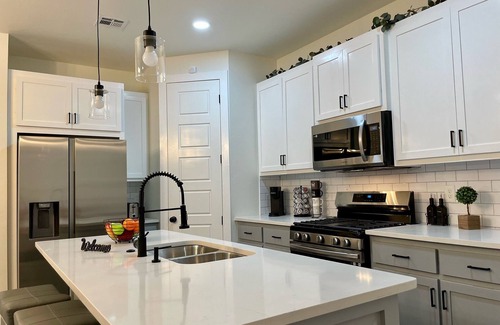 Central Oklahoma City Casa | Newly Built Cozy Family Home
