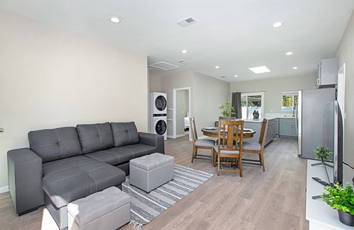 Mira Mesa Casa | Newly Built Guest Home