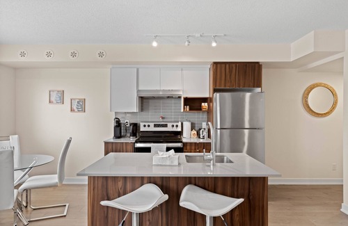 Aldershot Casa | Newly Built Home ~ Burlington ~ Comfort ~ Cozy
