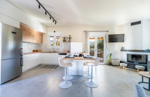 Kokkini Chani Casa | Newly Built Home with Garden, 400m to Beach