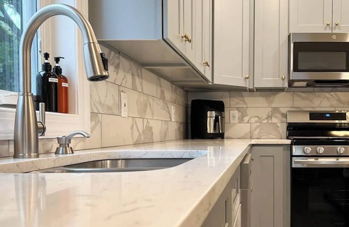 Bayonne Apartamento | Newly built modern apt with Simple check out near NYC/EWR