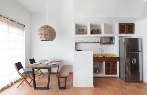 Colonia 5 de Diciembre Apartamento | Estudio moderno de nueva construcción, a 2 cuadras del mar y ubicado en el centro. Bienvenido a Los condominios amueblados El Gallo