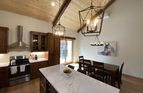 Black Butte Ranch Casa | Newly Built One-Level Black Butte Ranch Oasis
