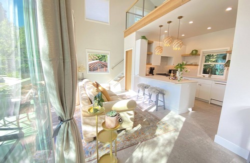 Medford Cabaña | Newly built private cottage-Private Pool, Romantic Oasis, wineries & restaurants