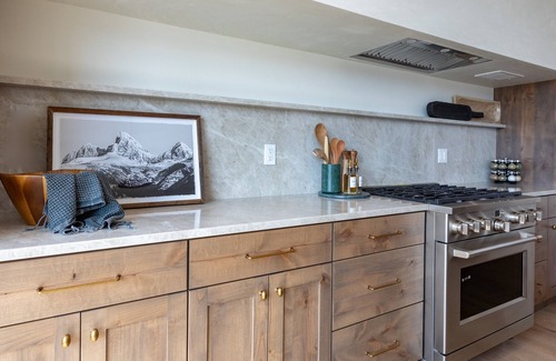 Driggs Condominio | *Newly Built* South Teton at The Basin Luxury Suites ⁓ Downtown Driggs ⁓ Hot Tub