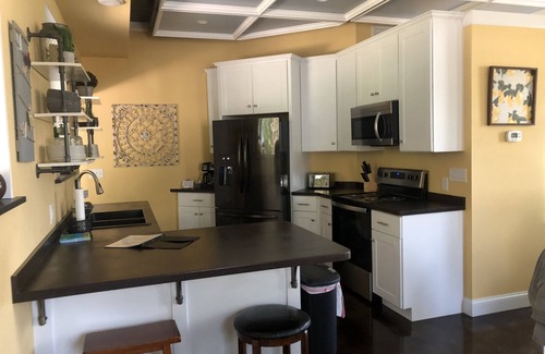 Accomac Apartamento | Newly Constructed Modern 1 Bedroom Apartment with Luxury Shower ~ Sleeps 3