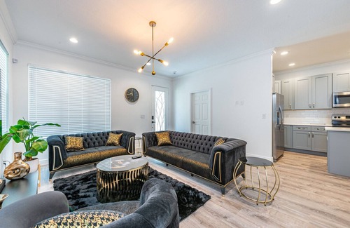Ybor City Casa | Newly constructed modern home in Ybor City