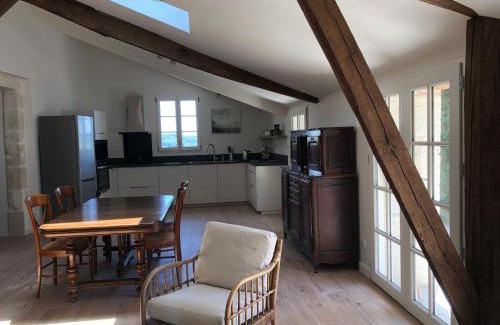 Lauzerte Casa | Newly converted barn, magnificent vues, garden and pool
