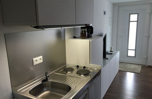 Heskem Apartamento | Recién amueblado acogedor apartamento de 1 habitación en una zona tranquila con TV, Wi-Fi