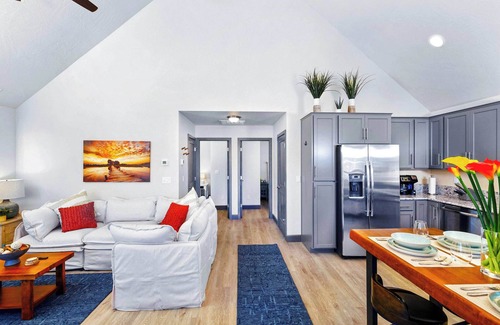 Dover Bay Casa | Newly Furnished Bungalow in Dover near Lake and Ski Resort