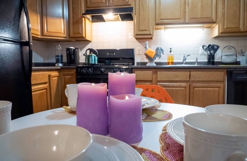 Forest Hill Apartamento | Newly Furnished One Bedroom Midterm Rental with Utilities Blazing Fast Internet