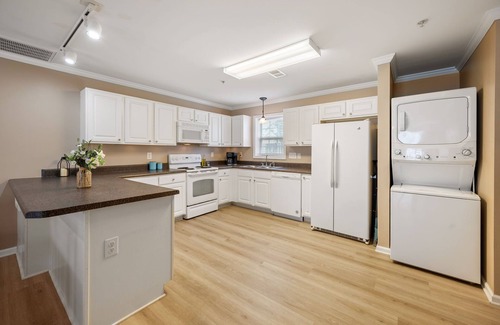 White Lake Casa | Newly Furnished! Relax in style in this charming townhome in gated community