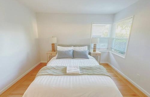 Community Center Casa | Newly Furnished Retreat 5 Min to Stanford & Downtown Palo Alto