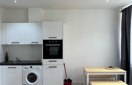 Borehamwood Apartamento | Newly furnished studio in Borehamwood