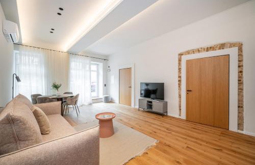 Old Town Apartamento | Newly Furnished Vilnius Town Hall Apartments by Reside Baltic