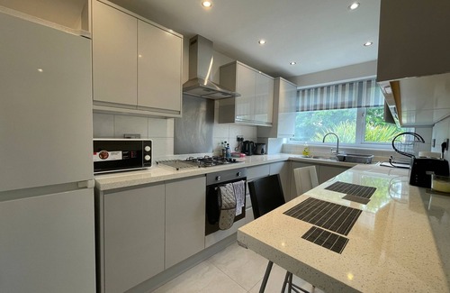 Redbridge Apartamento | Newly Launched ✯ Stylish Flat ✯ Chigwell ✯ London✯