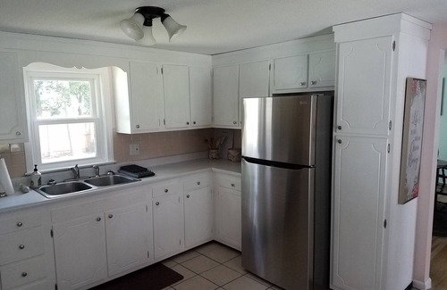 South Yarmouth Casa | NEWLY LISTED! Adorable Mid Cape Ranch