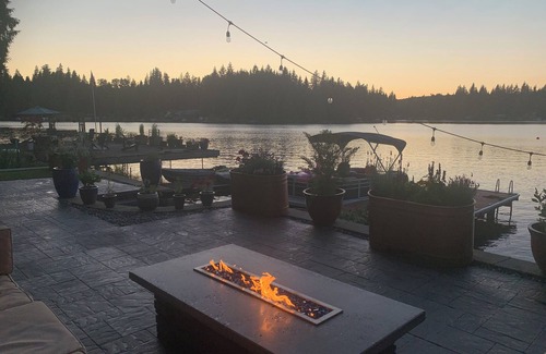 Lake Roesiger Casa | Newly listed as fulltime VRBO! Beautiful lakefront home for you and your guests!