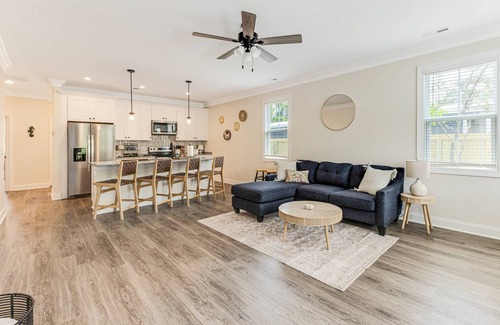 Southport Casa | Newly Listed Home in Southport, just mins from DT Southport and Oak Island Beaches