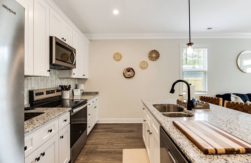 Southport Casa | Newly Listed Home in Southport, just mins from DT Southport and Oak Island Beaches