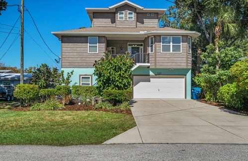 Spring Hill Casa | Newly Listed, Sleeps 12, On River W. Kayaks included, Boat Dock , Gulf Access